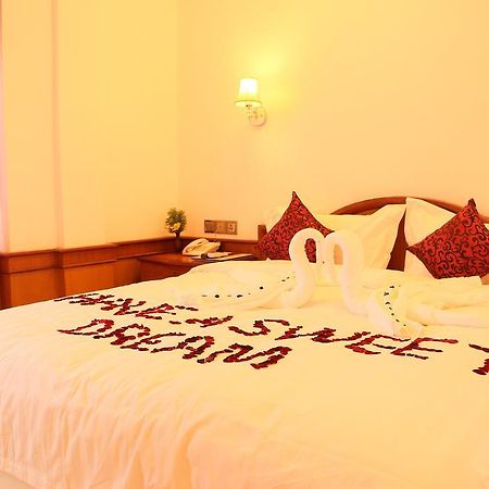 Mandalay White House Hotel Extérieur photo