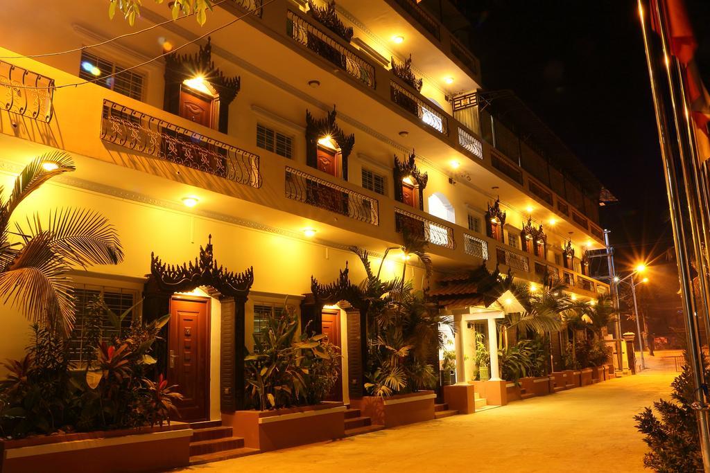 Mandalay White House Hotel Extérieur photo