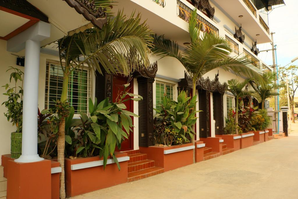 Mandalay White House Hotel Extérieur photo