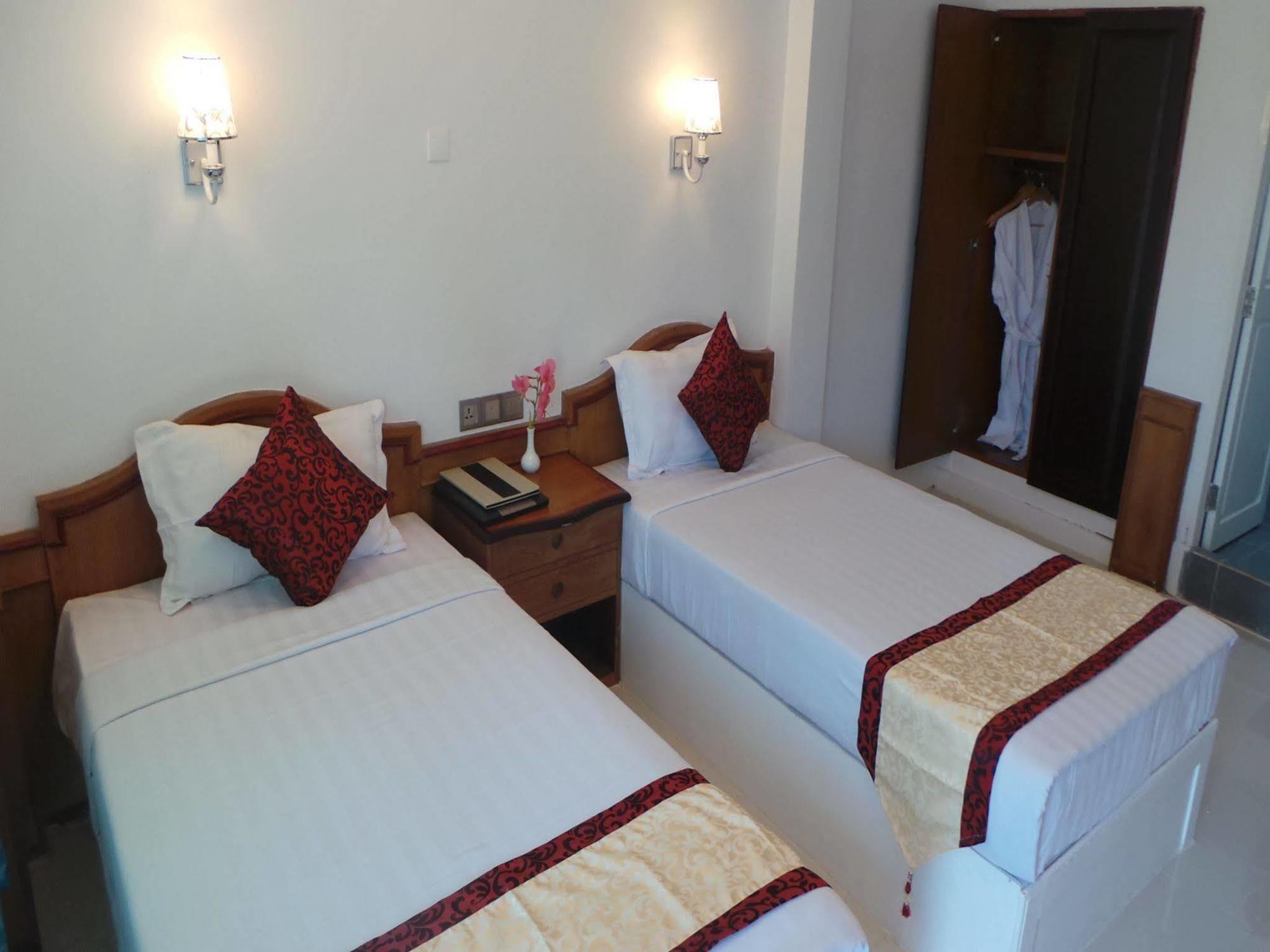 Mandalay White House Hotel Extérieur photo